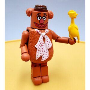 Diamond Select Toys Muppets Minimates FOZZIE BEAR 2" Figure w/ Rubber Chicken